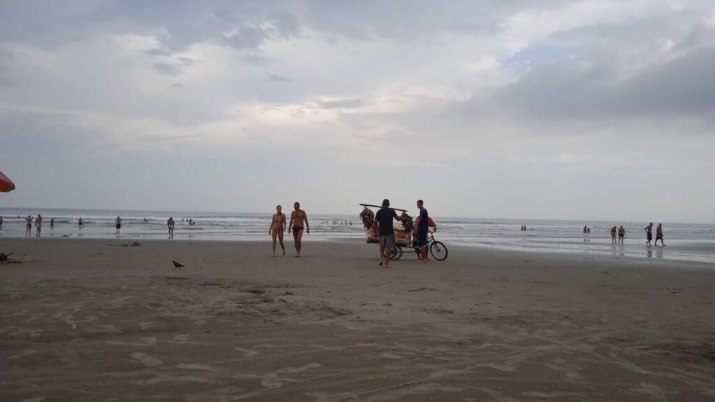 Homem é preso após tentar sequestrar criança na faixa de areia em Praia Grande