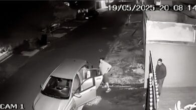 Execução em Sarandi (PR) é registrada por câmeras; vítima leva 15 tiros e morre no local