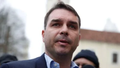 Flávio Bolsonaro protocola no Senado pedido de impeachment contra Alexandre de Moraes