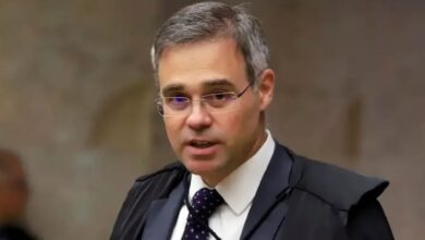 André Mendonça manda bloquear R$ 389 mi de bens do Sindnapi ligado ao irmão de Lula