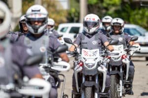 equipes sobre motocicletas da polícia militar de São Paulo - Rocam