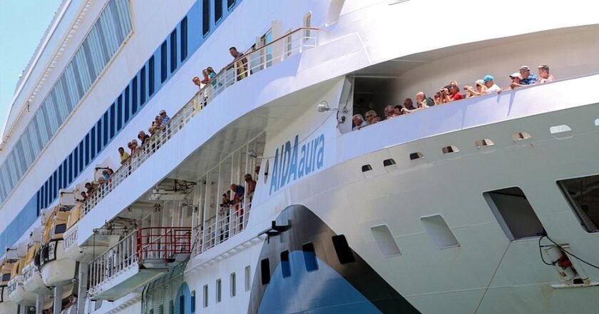 25 mil passageiros deixarão de embarcar em cruzeiros no litoral de SP durante suspensão