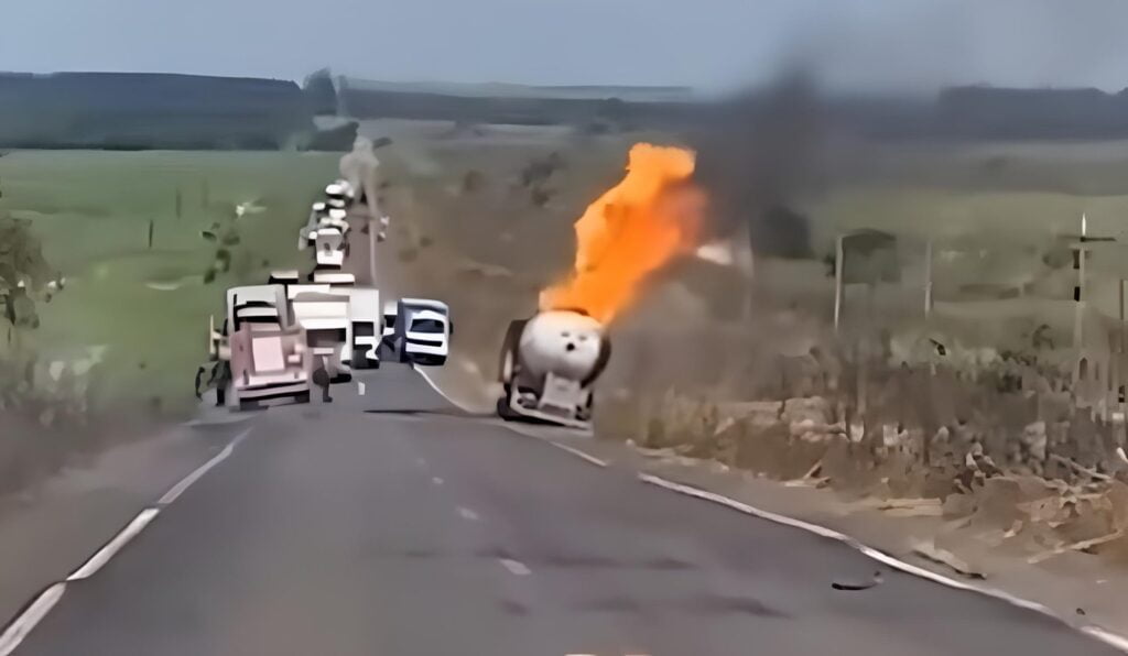 Caminhão-tanque explode e deixa seis pessoas feriadas, entre as vítimas uma equipe do SBT