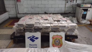 Receita Federal intercepta 664 kg de cocaína no Porto de Santos escondidos em carga industrial