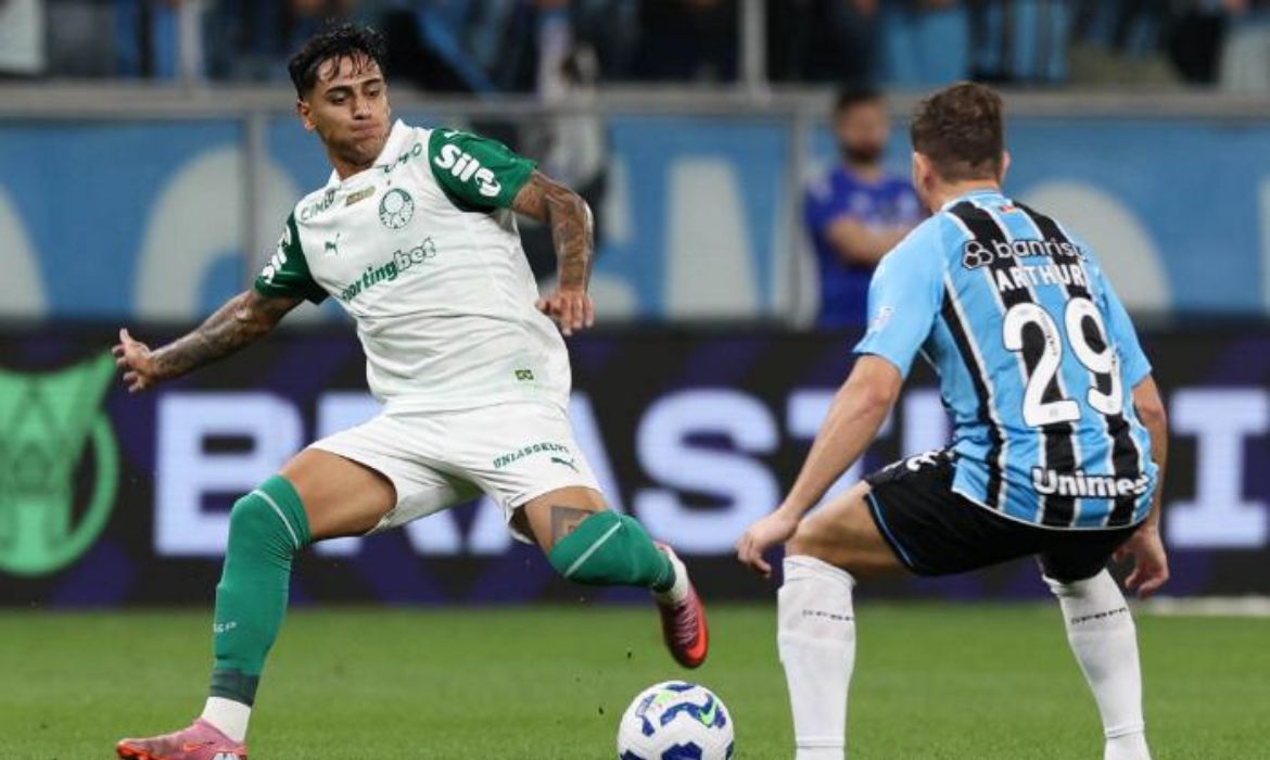 Derrota para o Grêmio deixa Palmeiras mais longe do título