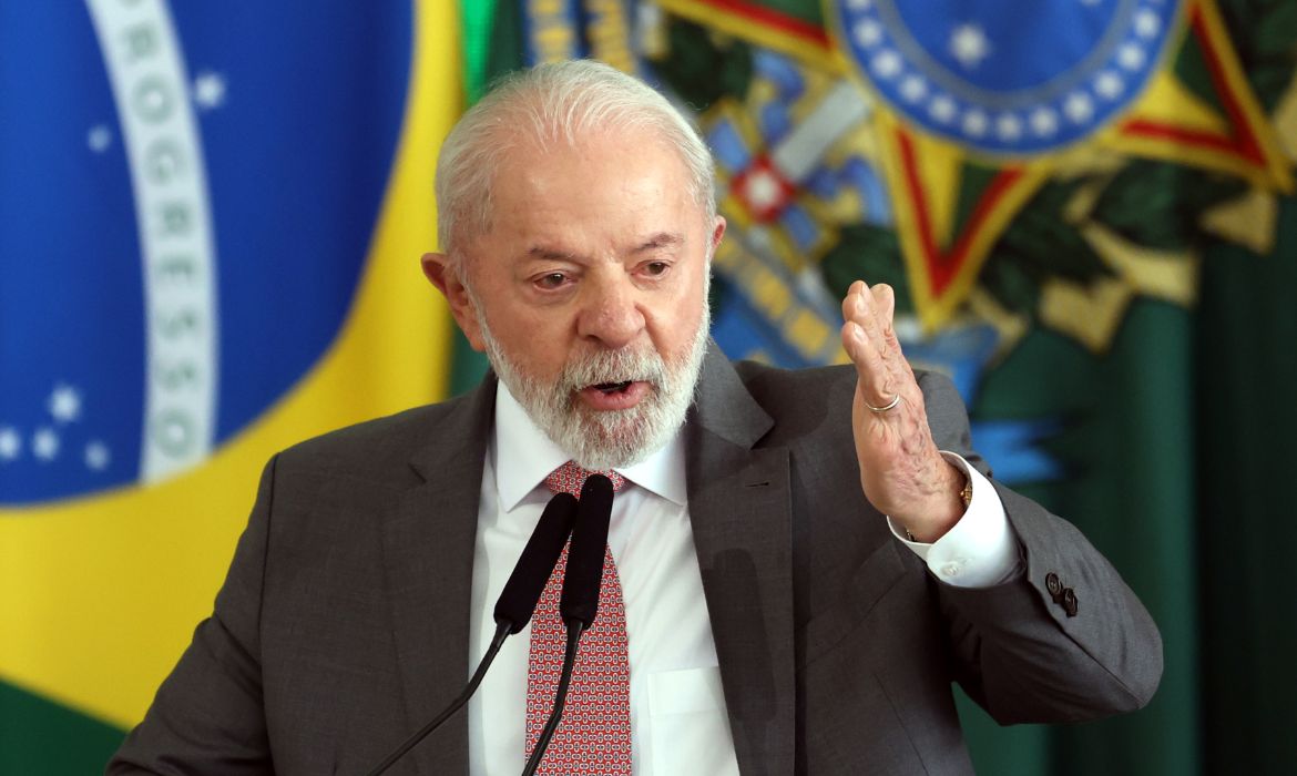 Lula nega crise com o Congresso, mas ataca emendas impositivas: "Grave erro histórico"