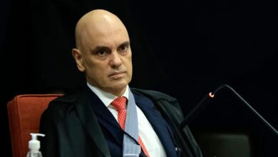 Moraes nega prisão domiciliar e libera Bolsonaro para hospital