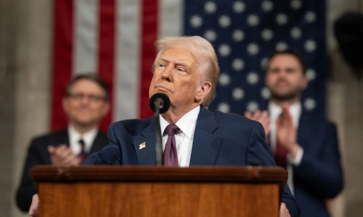 Trump ameaça atacar países que enviarem drogas aos EUA