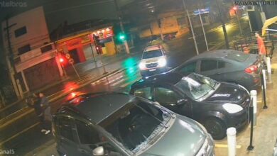 Criminoso morre após confronto com PMs durante tentativa de roubo na Zona Leste de SP