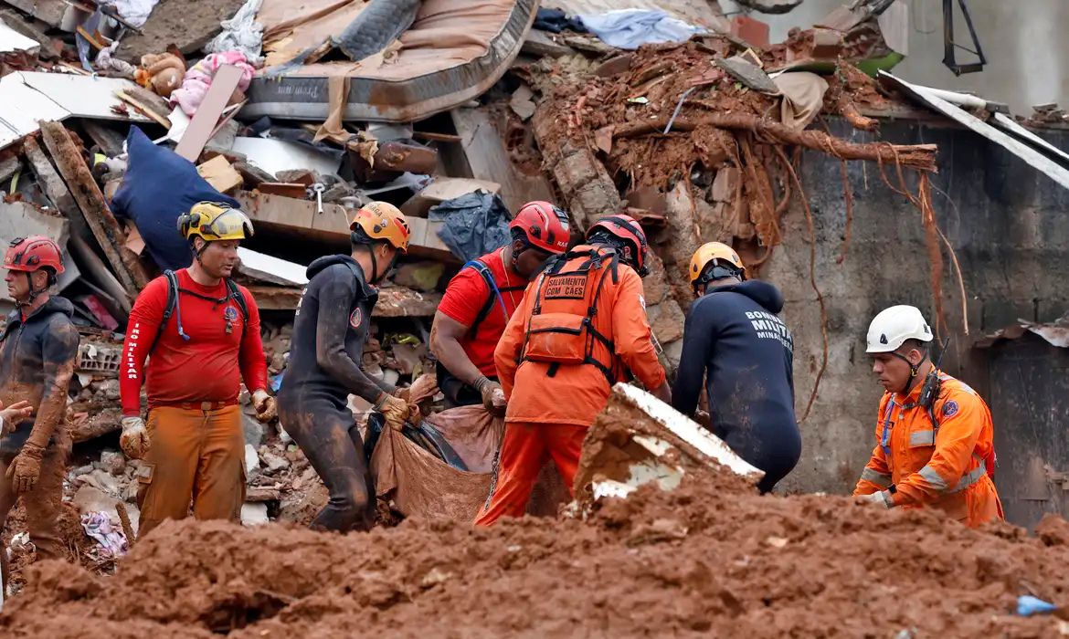 Tragédia em Minas Gerais: número de mortos sobe para 36 após temporais