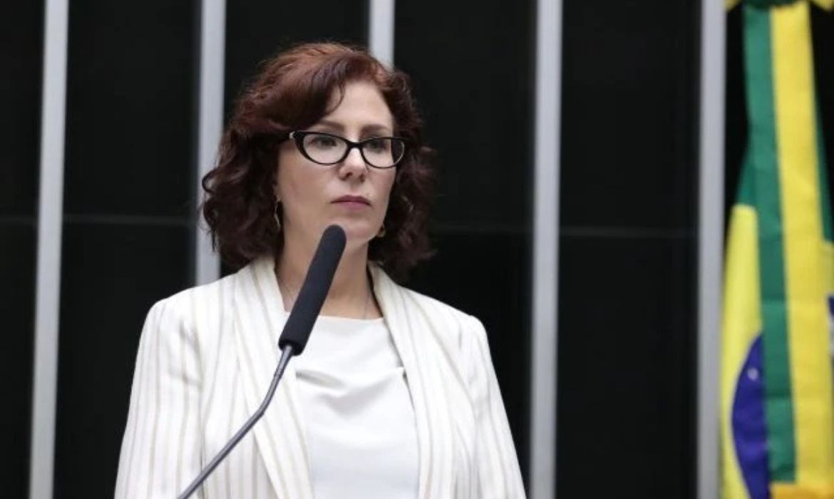 Justiça italiana autoriza extradição de Carla Zambelli para o Brasil