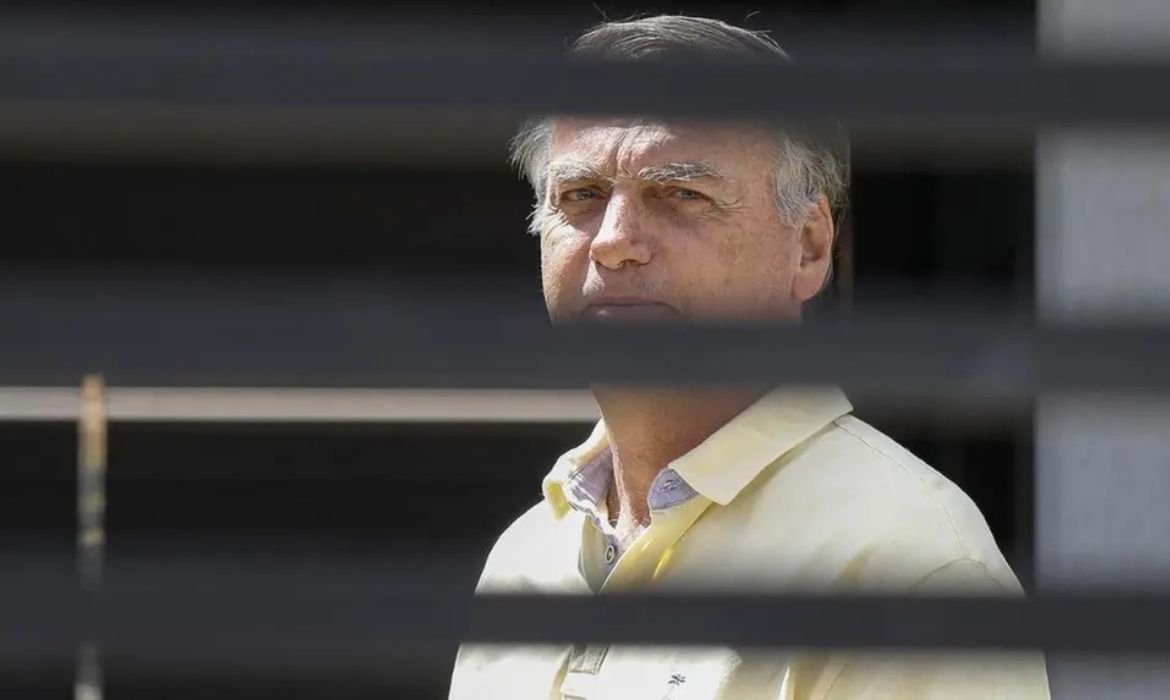 STF decide manter Bolsonaro preso na Papudinha e nega prisão domiciliar