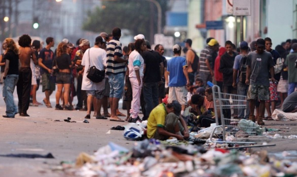 Tráfico e consumo de drogas se espalham pelo Centro de São Paulo