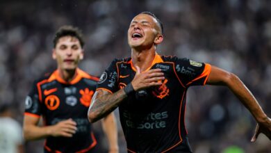 Corinthians estreia com vitória na Libertadores sob comando de Fernando Diniz