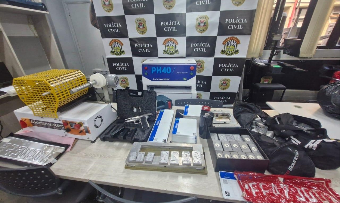 Deic prende suspeito de fabricar placas falsas usadas pelo crime organizado no ABC Paulista